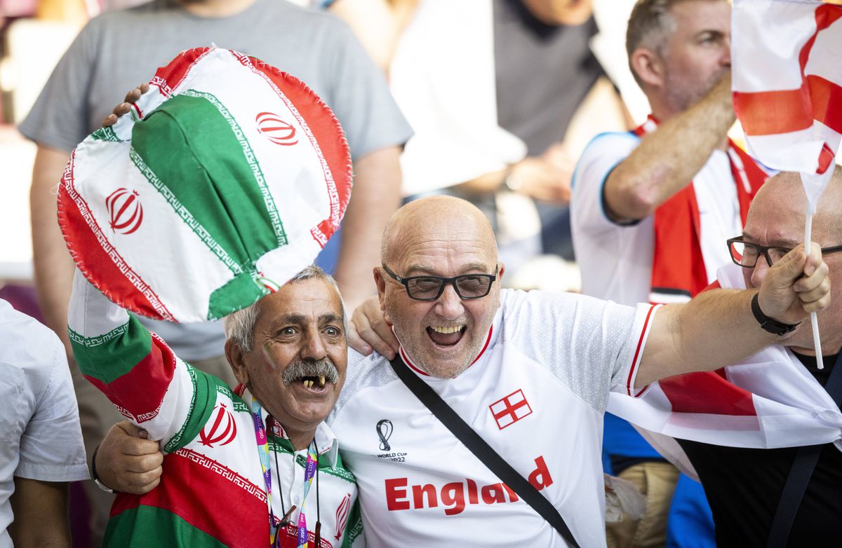 Gazeta a făcut topul celor mai spectaculoși suporteri de la Mondial » Mexicanii au transformat Doha, însă fanele Iranului fură toate privirile