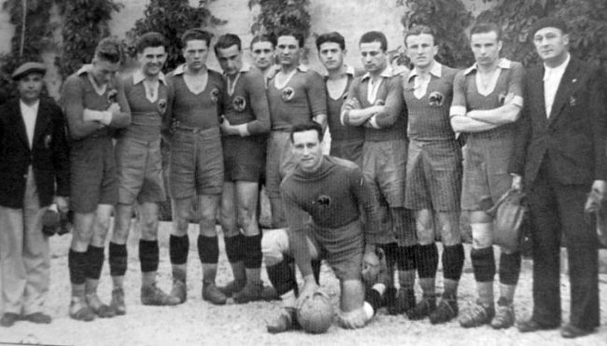 Povestea fascinantă a primului român care a arbitrat la un Mondial, Costel Rădulescu » A luptat pe front, a fost rănit la Mărășești, apoi a fost arbitru-selecționer la CM din Uruguay!