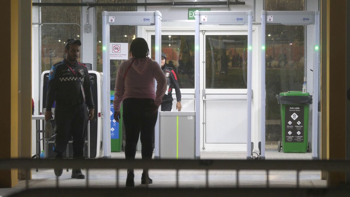 Draconic! Așa menține Qatarul securitatea pe stadioanele Mondialului