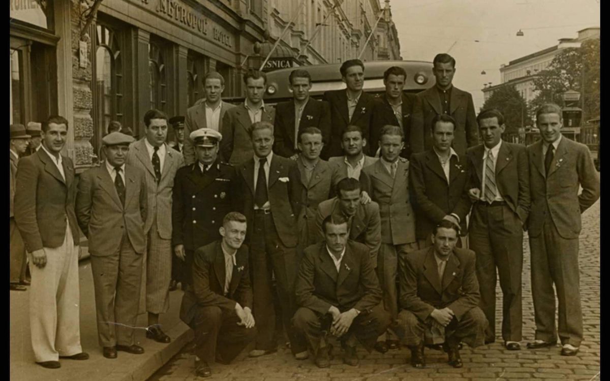 Povestea fascinantă a primului român care a arbitrat la un Mondial, Costel Rădulescu » A luptat pe front, a fost rănit la Mărășești, apoi a fost arbitru-selecționer la CM din Uruguay!