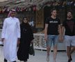 Mondialul a schimbat regulile în Qatar » Fotbalul pune Hijab, Burka și Niqab lângă fustă-mini și buricul gol. Fotografia grăitoare surprinsă în Piața Veche