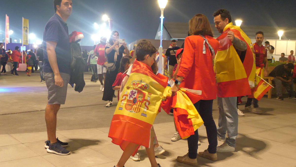 Imagine inedită surprinsă de reporterii GSP înainte de Spania - Costa Rica » Condiții de lux la masa presei