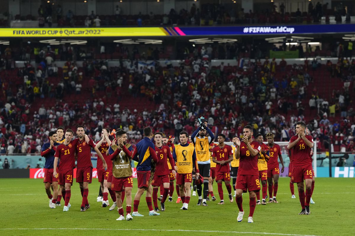 Ce s-a întâmplat la penalty-ul Spaniei » Reporterii GSP prezenți pe stadion au remarcat o fază neașteptată cu Busquets, Ferran Toress și Luis Enrique