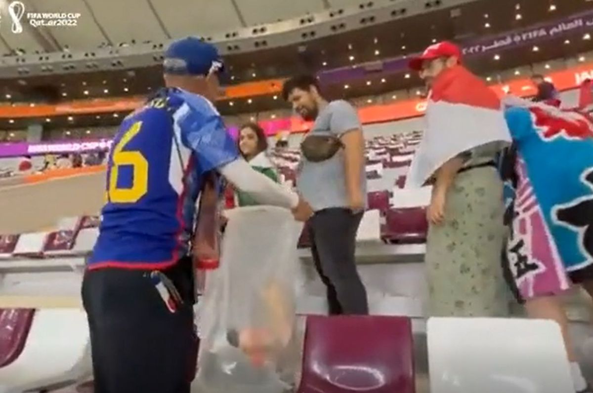 De ce fac suporterii japonezi curat după fiecare meci de la Mondial? Explicațiile fanilor