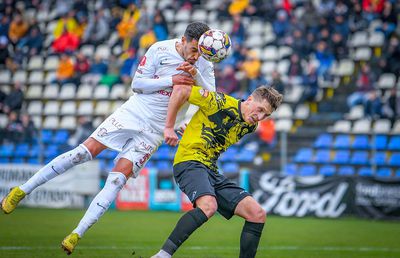 A jucat din nou pentru Rapid după 188 de zile! + Adolescentul de 15 ani aruncat în luptă de Mutu