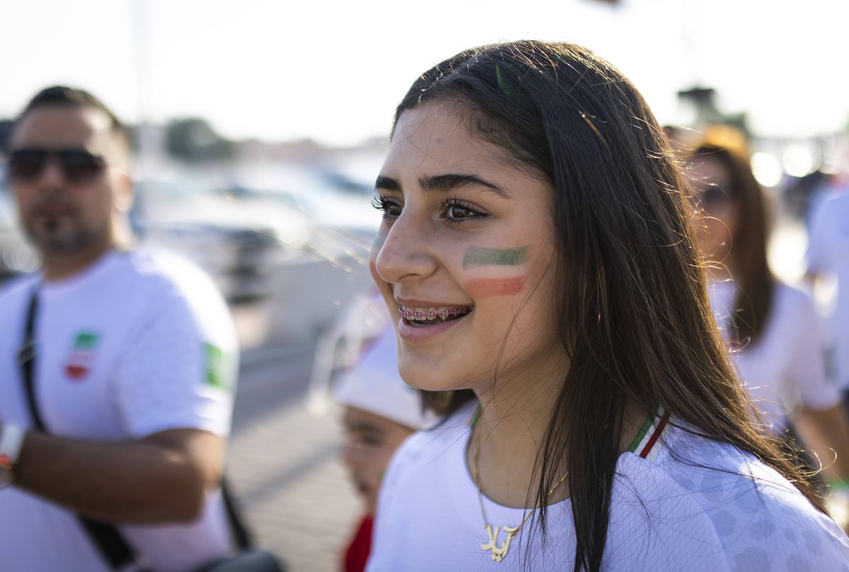 Gazeta a făcut topul celor mai spectaculoși suporteri de la Mondial » Mexicanii au transformat Doha, însă fanele Iranului fură toate privirile