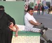 Mondialul a schimbat regulile în Qatar » Fotbalul pune Hijab, Burka și Niqab lângă fustă-mini și buricul gol. Fotografia grăitoare surprinsă în Piața Veche