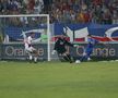 Imagini senzaționale de la primul FCSB - Dinamo din istorie » Burcă a comis-o, Pițurcă în extaz, MM pe garduri + Lupescu s-a însurat în timpul meciului