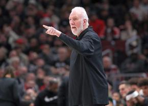 Moment rar în sport » Gregg Popovich a luat microfonul în plin meci și i-a certat pe fanii propriei echipe: „Aveți puțină clasă!”