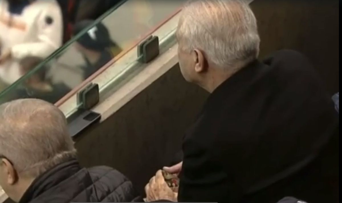 Ce a făcut Anghel Iordănescu în tribune la România - Elveția