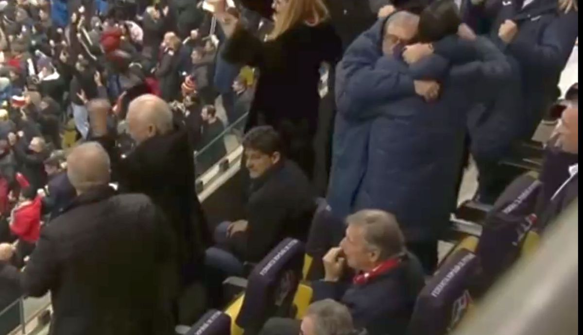 Ce a făcut Anghel Iordănescu în tribune la România - Elveția