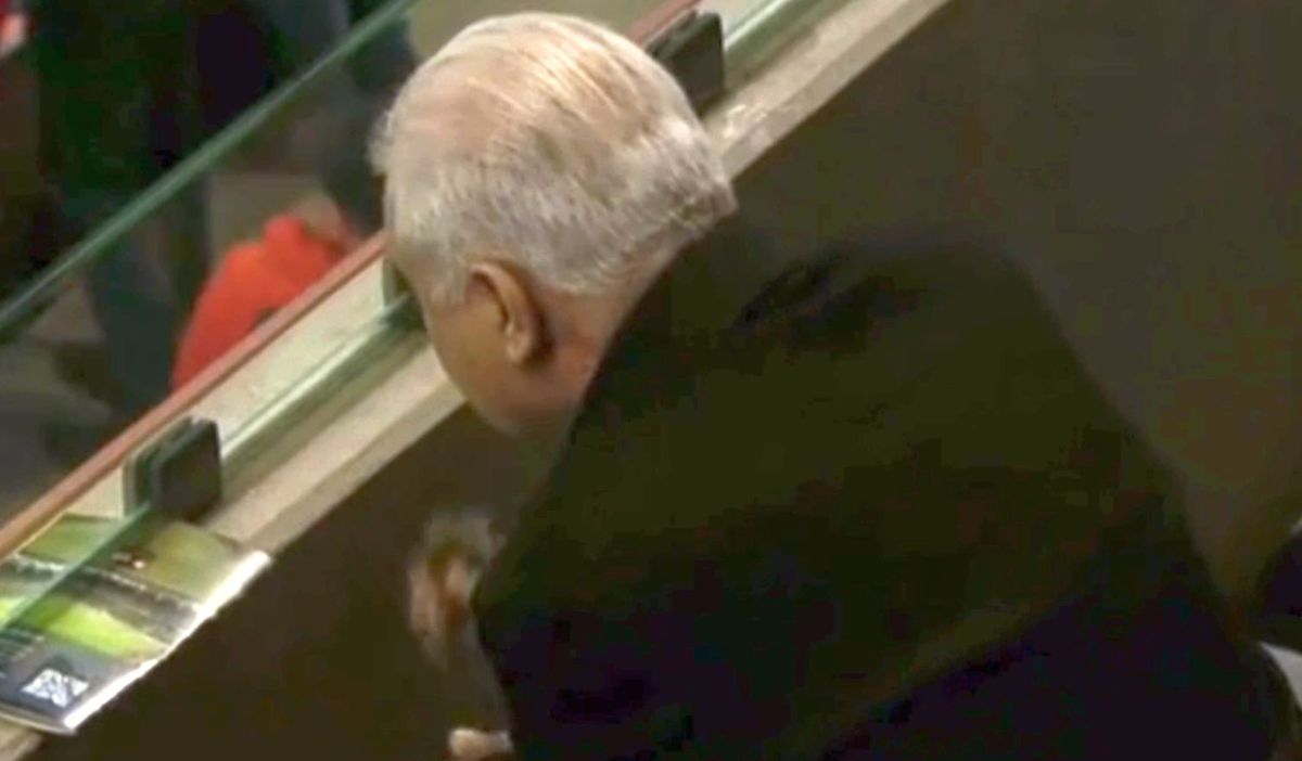 Ce a făcut Anghel Iordănescu în tribune la România - Elveția