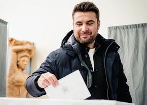 Adrian Mutu și Florinel Coman au fost la urne și le-au transmis românilor: „Mergeți la vot!”