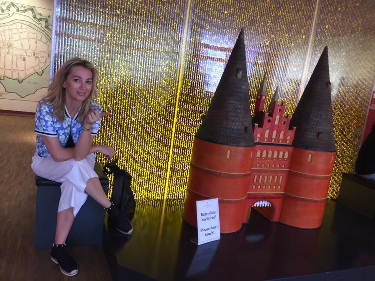 Cum arată la 50 de ani fosta soție a lui Gabi Balint » Mesaj emoționant primit de fostul manechin de ziua ei