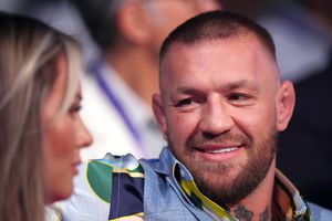 Derapaj pe rețelele sociale între Jake Paul și Conor McGregor: „Ești doar un tocilar mic și gay”