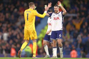 L-a cucerit » Ce a declarat antrenorul lui Tottenham despre Radu Drăgușin, după meciul fabulos cu Manchester City