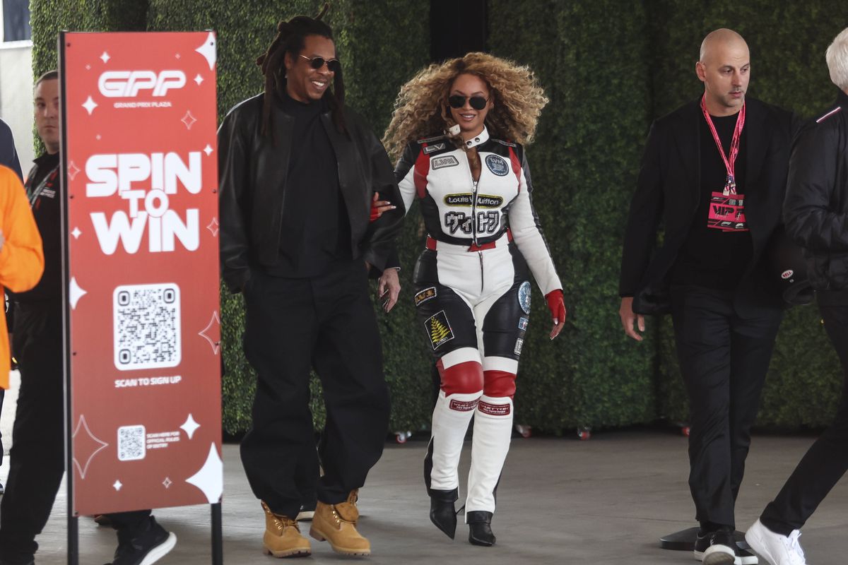 Beyonce a încins atmosfera în paddock. Vestimentație inedită