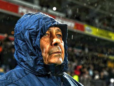 Mircea Lucescu, dus de urgență la Terapie Intensivă, în stare gravă, chiar în ziua când trebuia externat!