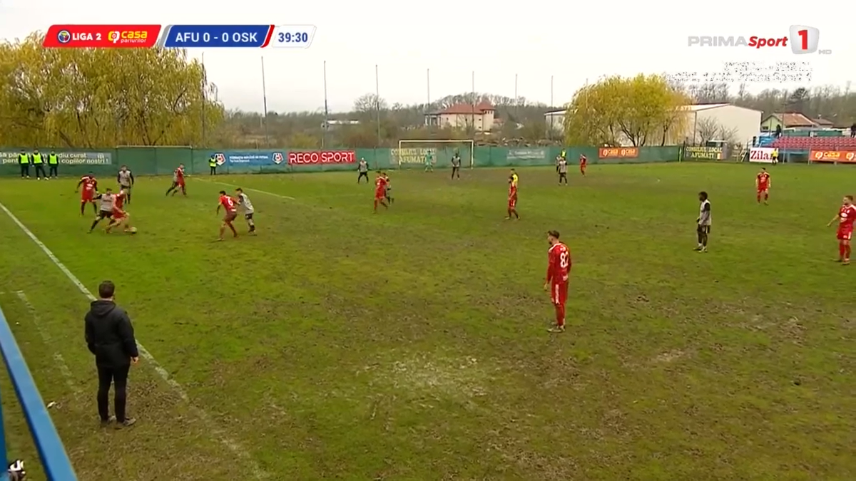 Gazonul de la CS Afumați - Sepsi / foto: capturi Prima Sport