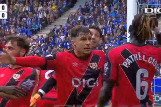 Andrei Rațiu l-a repezit și i-a cerut să iasă de pe teren! Românul, cel mai bun jucător al lui Rayo la Oviedo