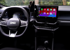 Noul model Dacia a fost zărit pe străzi! Imagini-spion cu mașina » Urmează să fie lansată în 2026: „Arată ciudățel”