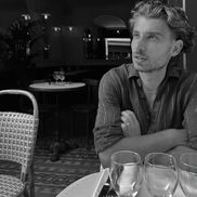 Robert Ion în afara terenului / Sursă foto: Instagram@ robeerrtt10