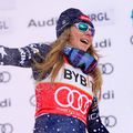 Mikaella Shiffrin sărbătorind victoria cu numărul 103 în Cupa Mondială Foto: Imago Images