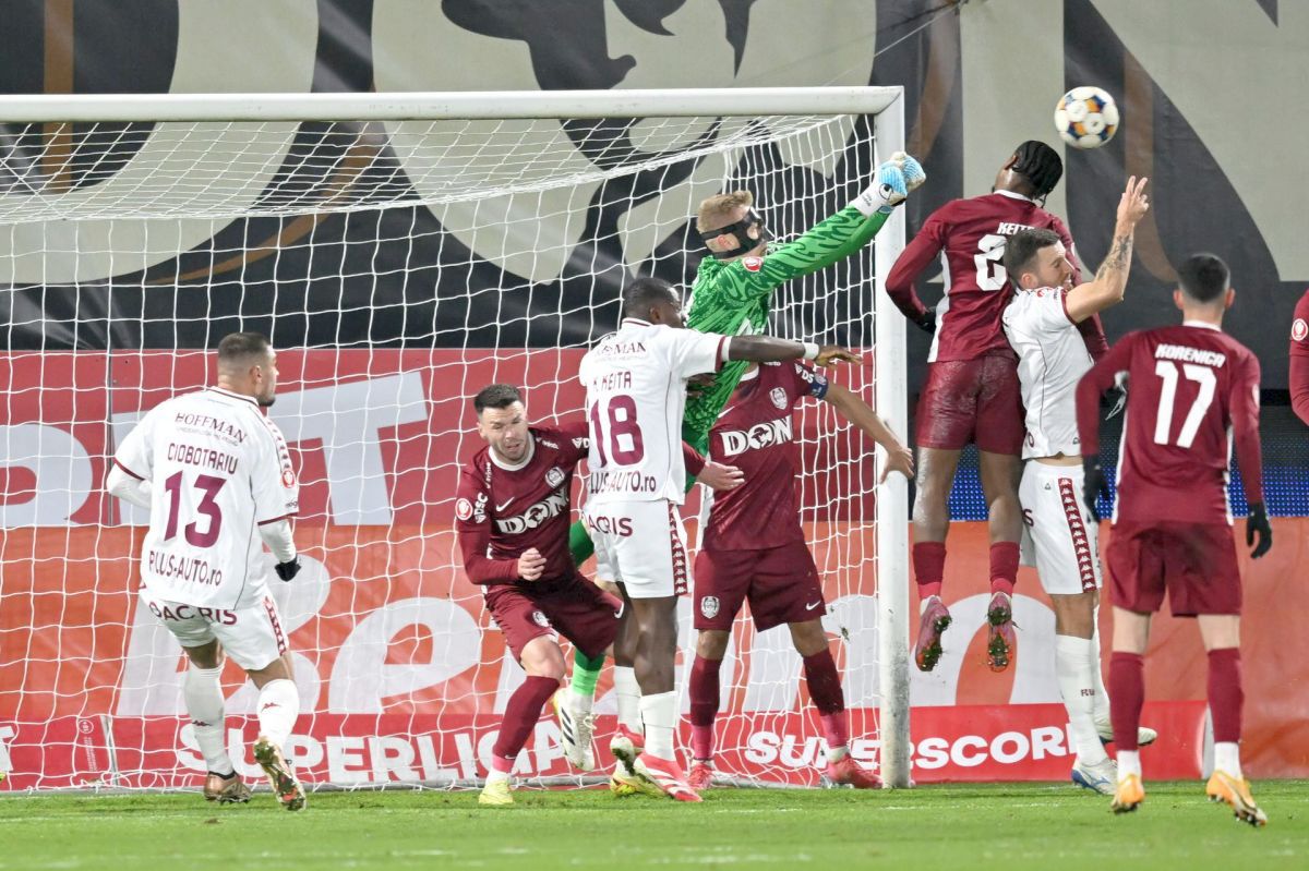 Lider spulberat în Gruia! Rapidistul Aioani i-a dat două mâini de ajutor lui Pancu și CFR Cluj vine lângă FCSB