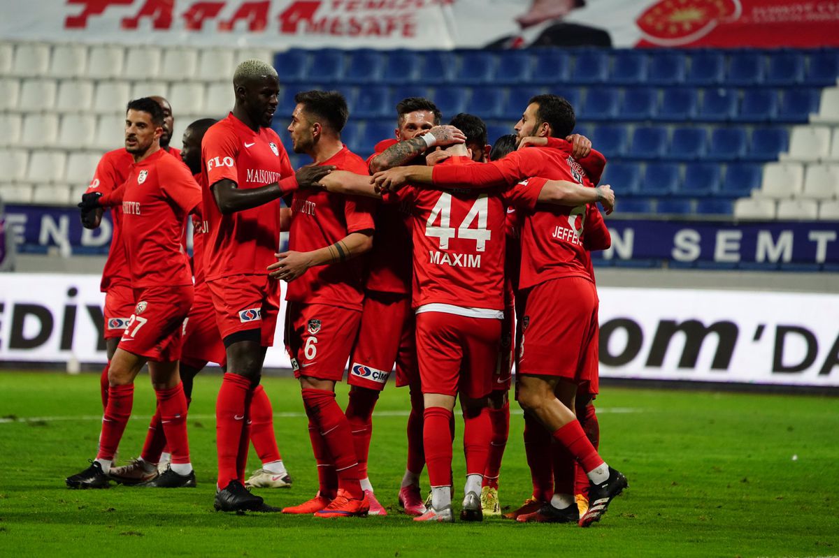 KASIMPAȘA – GAZIANTEP 0-4 » VIDEO Echipa lui Marius Șumudică e de neoprit! Alex Maxim a reușit o dublă în Turcia