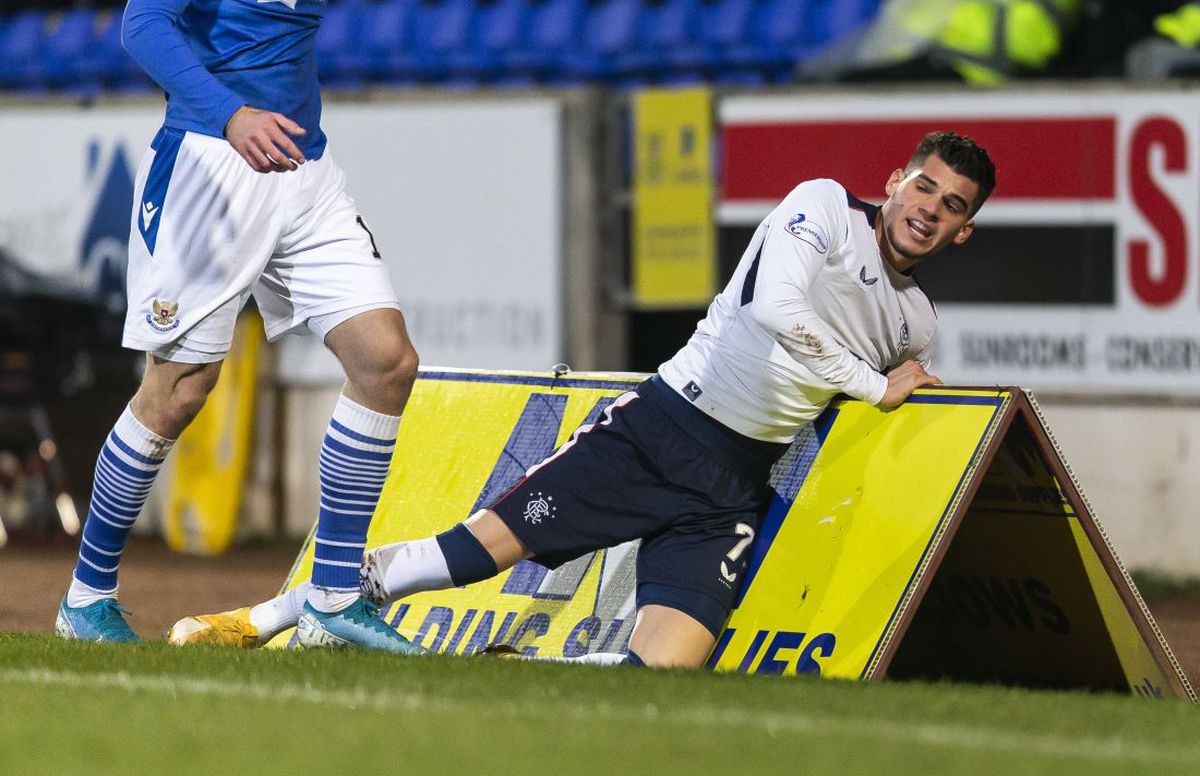 ST. JOHNSTONE - RANGERS 0-3. Ianis Hagi, decisiv! Fanii l-au lăudat: „Sportul ăsta e făcut pentru el”