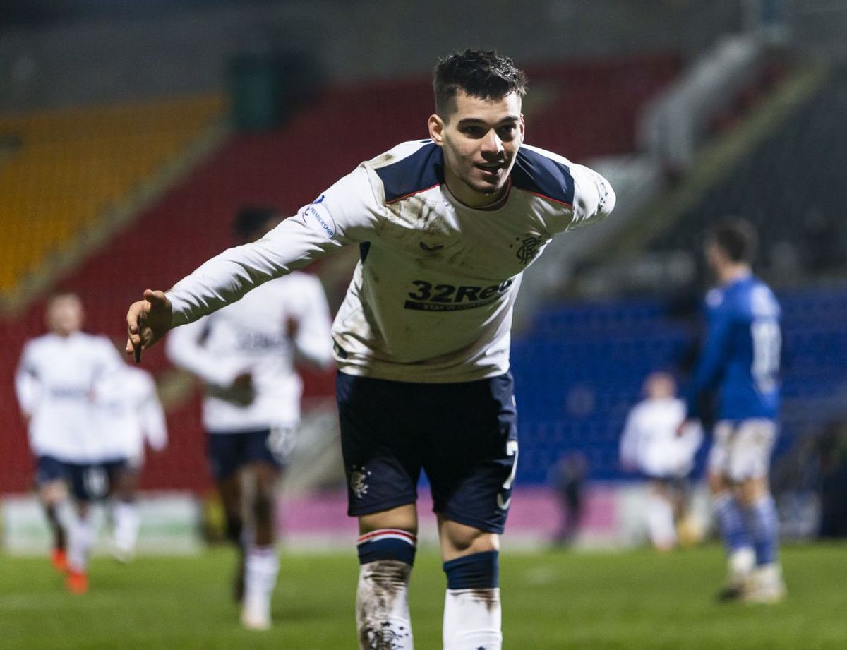 ST. JOHNSTONE - RANGERS 0-3. Ianis Hagi, decisiv! Fanii l-au lăudat: „Sportul ăsta e făcut pentru el”