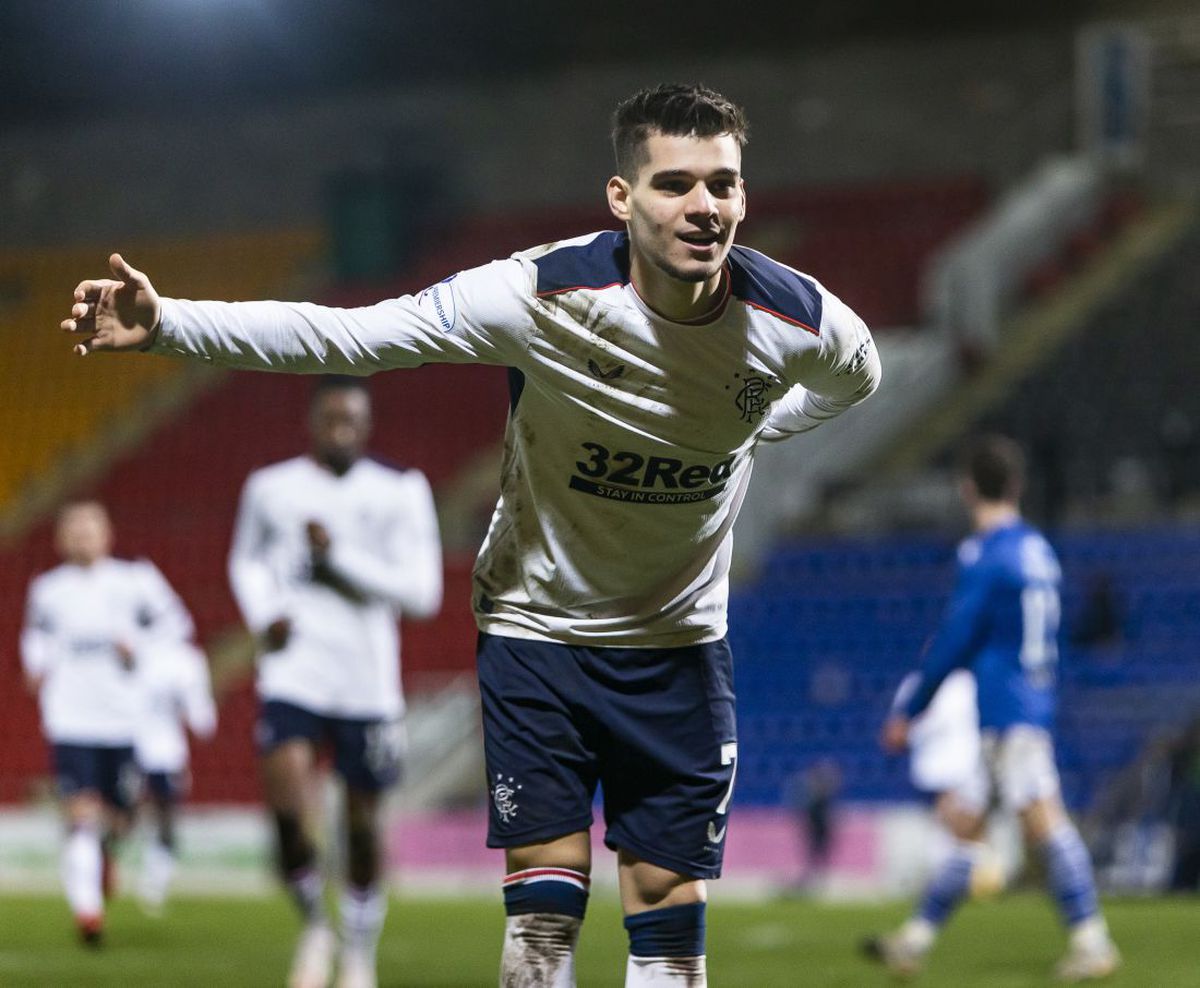 ST. JOHNSTONE - RANGERS 0-3. Ianis Hagi, decisiv! Fanii l-au lăudat: „Sportul ăsta e făcut pentru el”