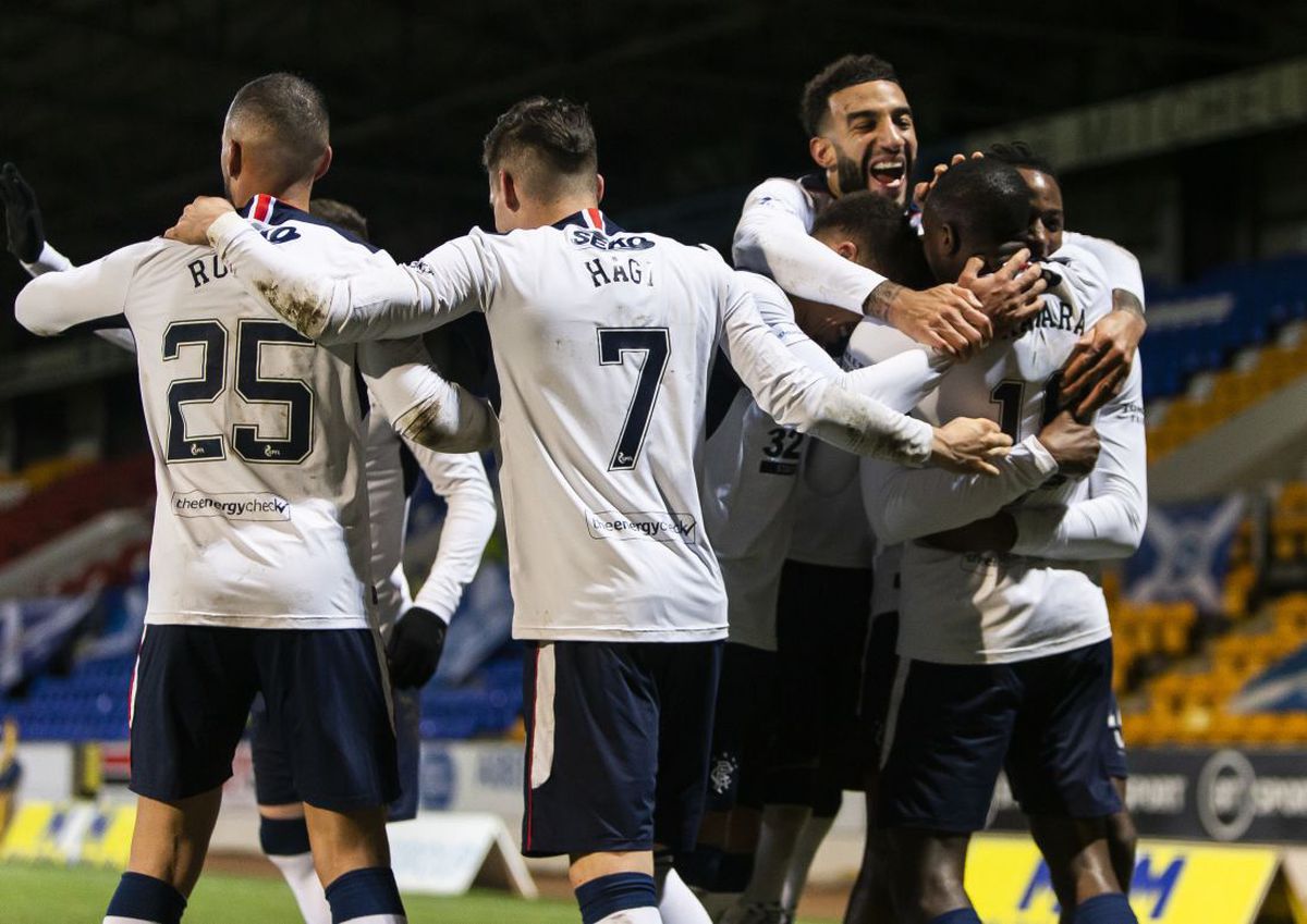 ST. JOHNSTONE - RANGERS 0-3. Ianis Hagi, decisiv! Fanii l-au lăudat: „Sportul ăsta e făcut pentru el”