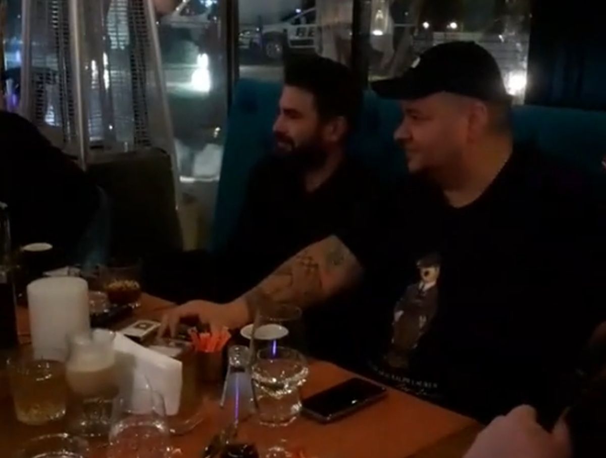 Manele, dedicații, țigări și băutură » Mutu a încheiat anul cu o petrecere de pomină: „Degeaba sunt eu milos cu șarpele veninos”