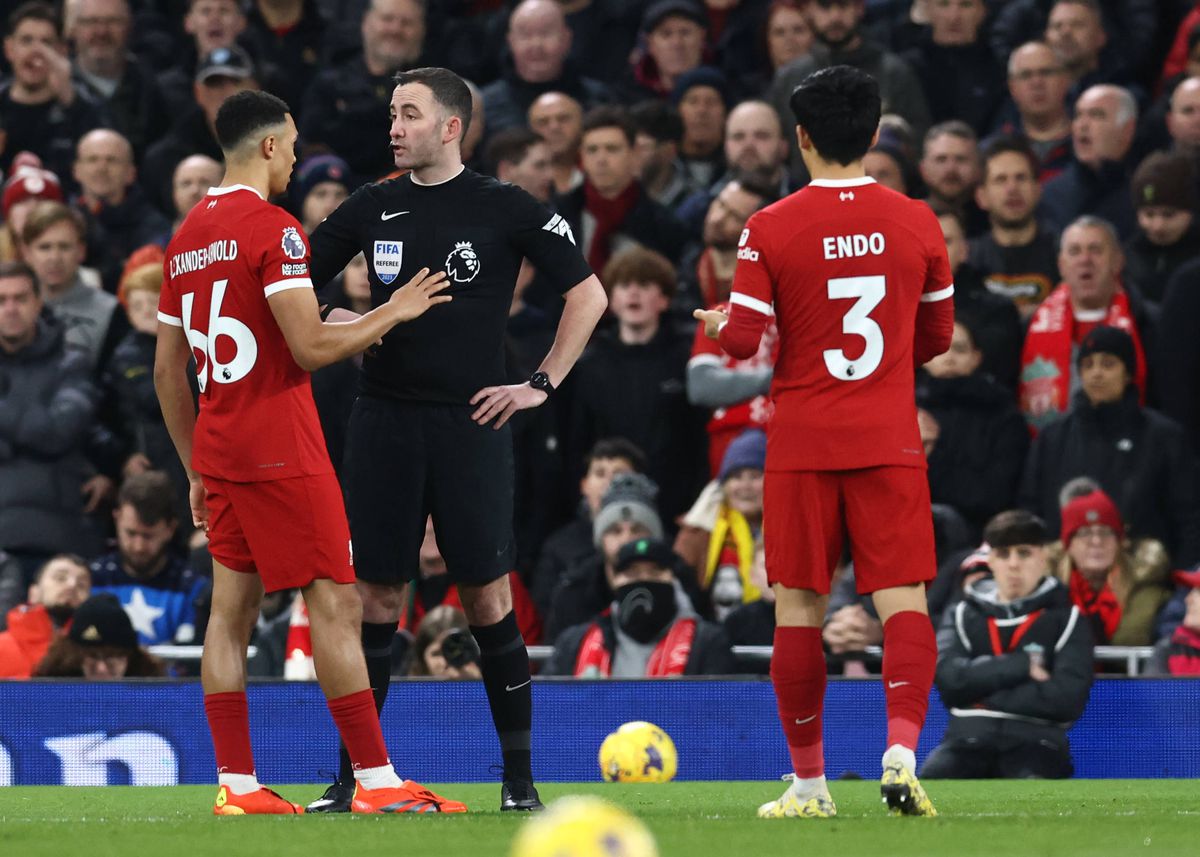 Greșeală de arbitraj în Liverpool - Arsenal: hențul lui Odegaard, trecut cu vederea