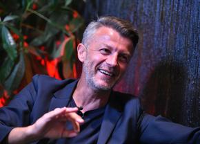 Ovidiu Burcă despre cum a devenit dinamovist: „Toți în familia mea, la derby-uri, țineau cu Steaua". De la pâinea-n țăst a bunicilor la generația MTV și social media