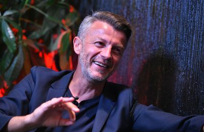 Ovidiu Burcă despre cum a devenit dinamovist: „Toți în familia mea, la derby-uri, țineau cu Steaua". De la pâinea-n țăst a bunicilor la generația MTV și social media