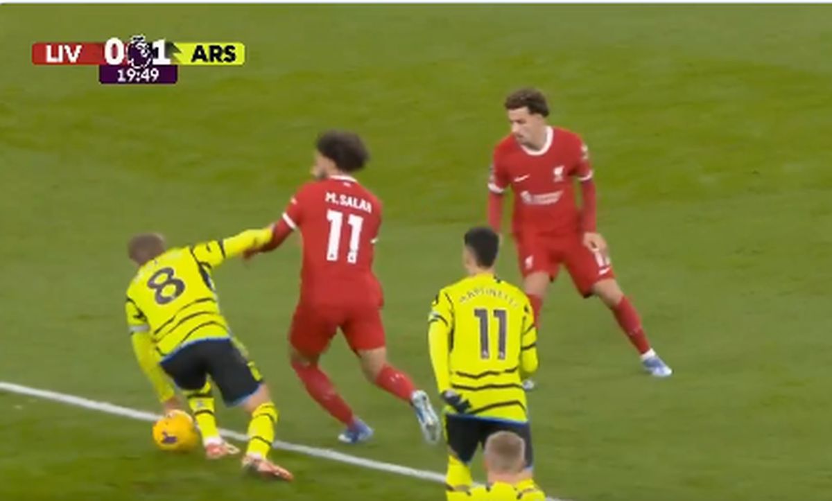 Greșeală de arbitraj în Liverpool - Arsenal: hențul lui Odegaard, trecut cu vederea