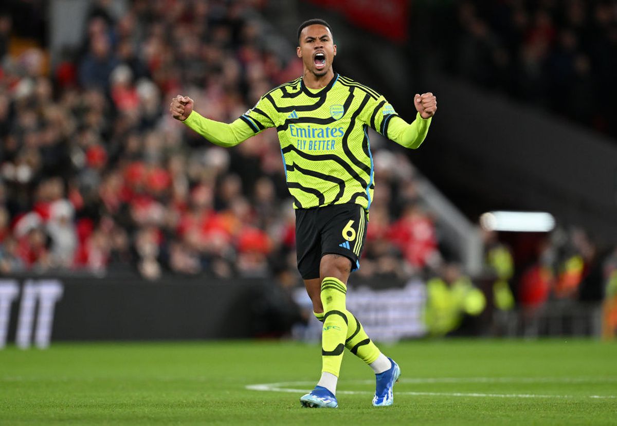 Arsenal supraviețuiește infernului de pe Anfield Road și rămâne lider în Premier League! Recordul stabilit de Salah + clasamentul ACUM