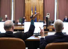 Azi, la GSP Live: Se schimbă Legea Sportului + Dinamo a lansat noile echipamente