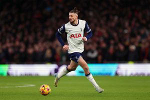 Nottingham Forest - Tottenham 1-0, iar Nuno Espirito Santo își ia revanșa în fața londonezilor » Radu Drăgușin, titular, a părăsit terenul ACCIDENTAT