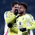 Weston McKennie de la  Juventus sărbătorește alături de coechipierul Kenan Yildiz, foto: Guliver/gettyimages