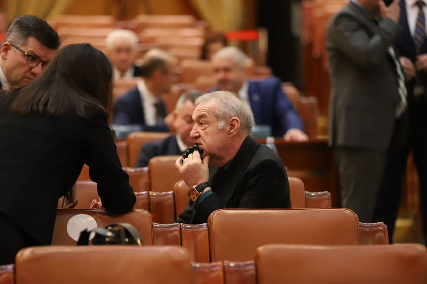 Gigi Becali în parlament / Foto: Dumitru Angelescu (Libertatea)