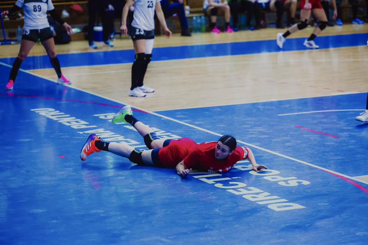 2024, an special pentru pivotul Georgiana Olaru » Promovare în „Liga Florilor”, diplomă obținută la o facultate inedită