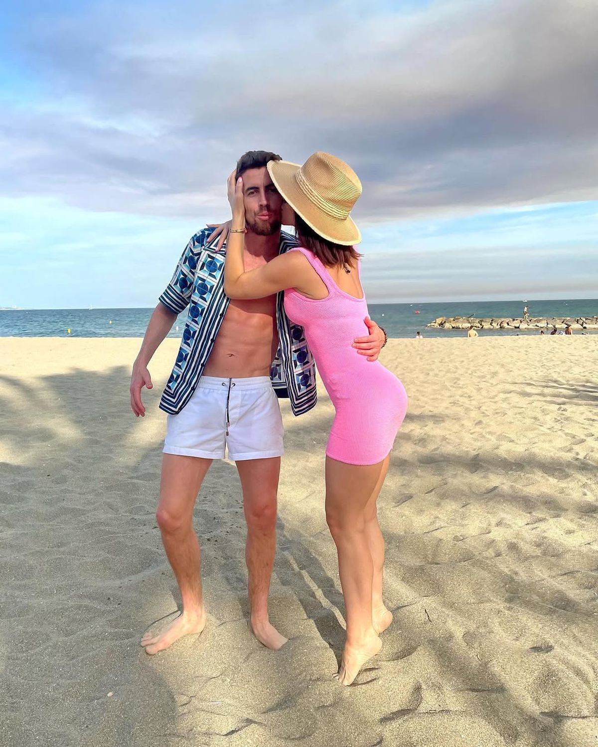 Scandal imens! Logodnica unei vedete de la Arsenal s-a dus peste presupusa amantă: „Am fost terifiată! A bătut la ușa mea la ora 23:30”