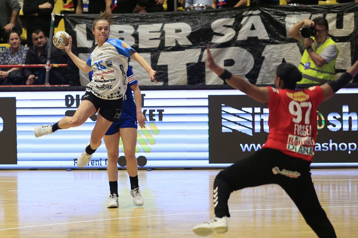 CSM București, victorie în derby-ul cu Vâlcea, după o revenire de poveste » Cristina Neagu, 6 goluri la ultimul meci oficial în sala Traian