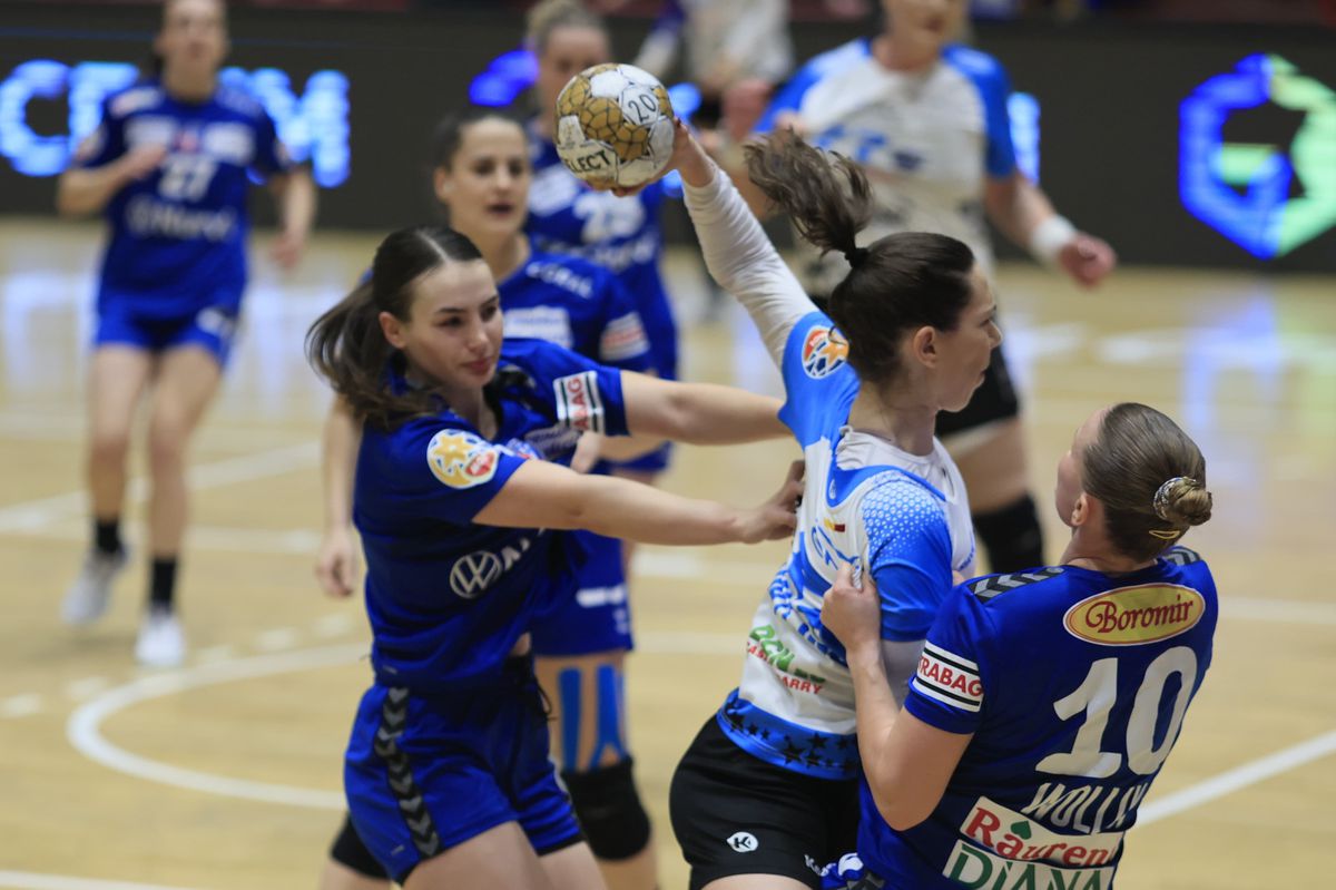 CSM București, victorie în derby-ul cu Vâlcea, după o revenire de poveste » Cristina Neagu, 6 goluri la ultimul meci oficial în sala Traian