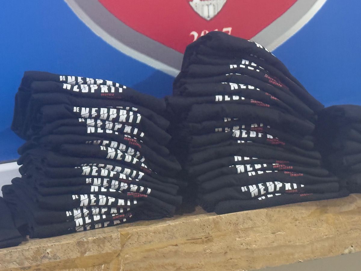 Tricou special cu Cristina Neagu, la evenimentul de retragere de la Râmnicu Vâlcea! Cât a costat » Imaginile surprinse de reporterii GSP