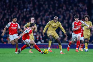 „Tunarii” domină începutul meciului Arsenal - Crystal Palace » Aflăm semifinalele Cupei Ligii Angliei