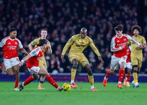 „Tunarii” domină începutul meciului Arsenal - Crystal Palace » Aflăm semifinalele Cupei Ligii Angliei